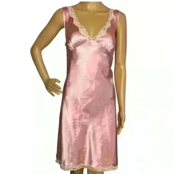 Y2k 90s Satin Victoria’s Secret  Pink Slip With Beige Lace Size Small - Picture 9 of 9